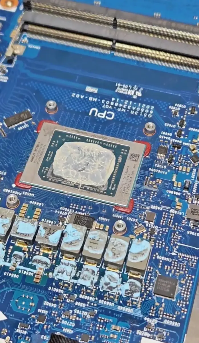 До ремонту: ASUS G513R — asus rog strix g513r вимикався під навантаженням — прогрів плати і заміна термопасти, Київ