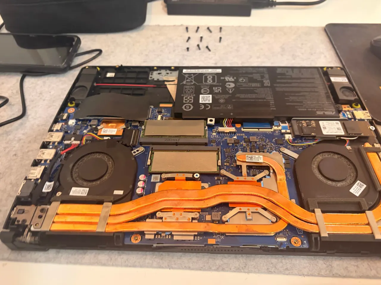 До ремонту: ASUS TUF Gaming F15 — зникає wi-fi та інтернет на asus tuf gaming f15 через перегрів модуля під ssd, Київ