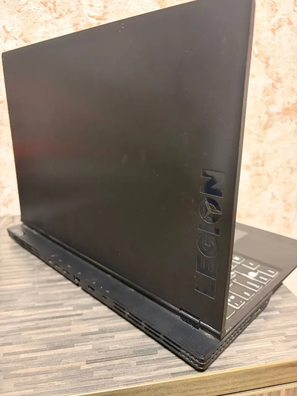 Корпус Lenovo Legion: гральна серія, два кулери, два радіатори
