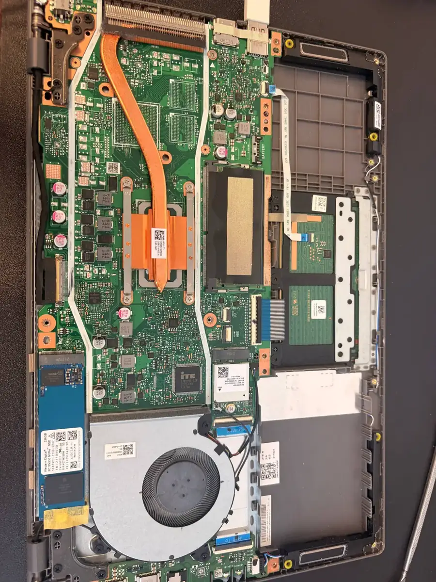 Ремонт ASUS VivoBook X540: asus vivobook: довго вантажився і не тримав заряд — Голосіївський район, Київ
