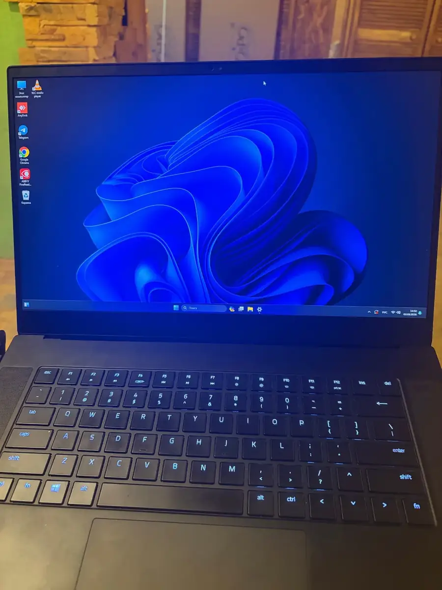 Ремонт Razer Blade 15: razer blade 15 перезавантажувався і сильно грівся — деградація фаз живлення (vrm) — Печерський район,