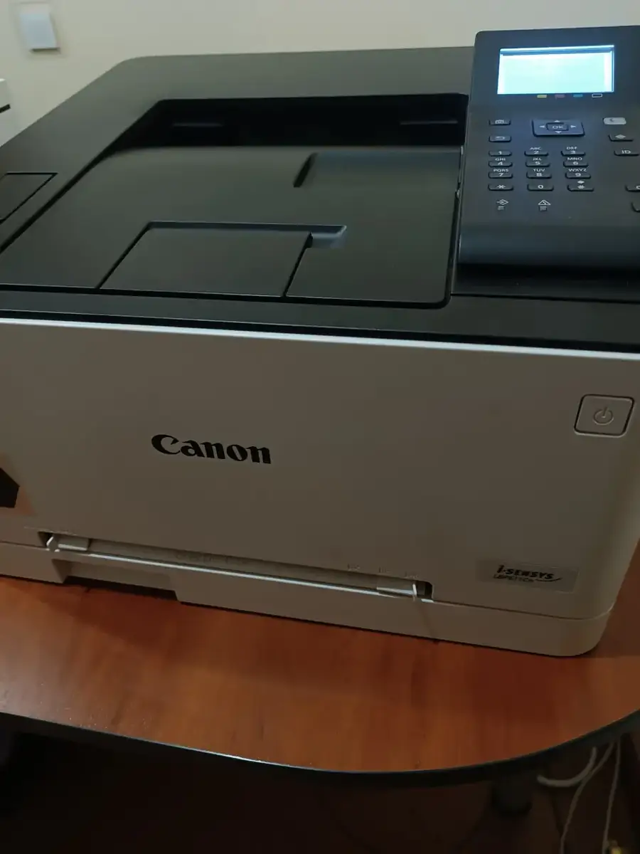 До ремонту: Canon LBP611Cn — canon i-sensys lbp611cn не друкував по мережі та смугував кольори, Київ