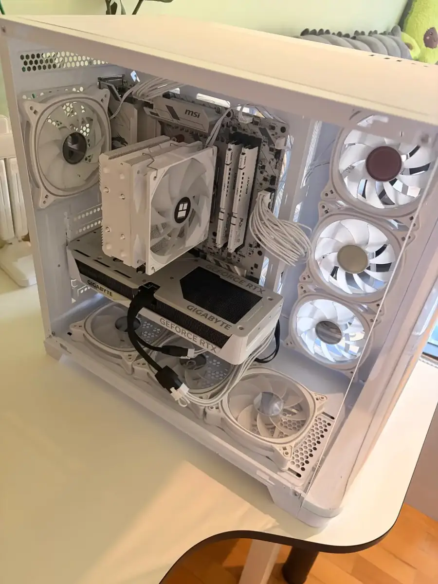 Симптом до ремонту: MSI MSI + Gigabyte GeForce RTX, DDR5 Fury Beast — ігровий пк msi/rtx: перегрів під навантаженням і шум вентиляторів, метро Печерська, Київ